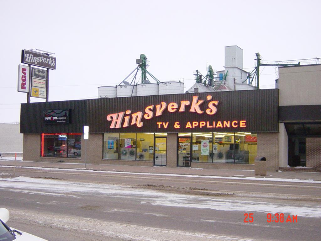 Hinsverk's TV and Appliance Wahpeton ND 58075 7016426331